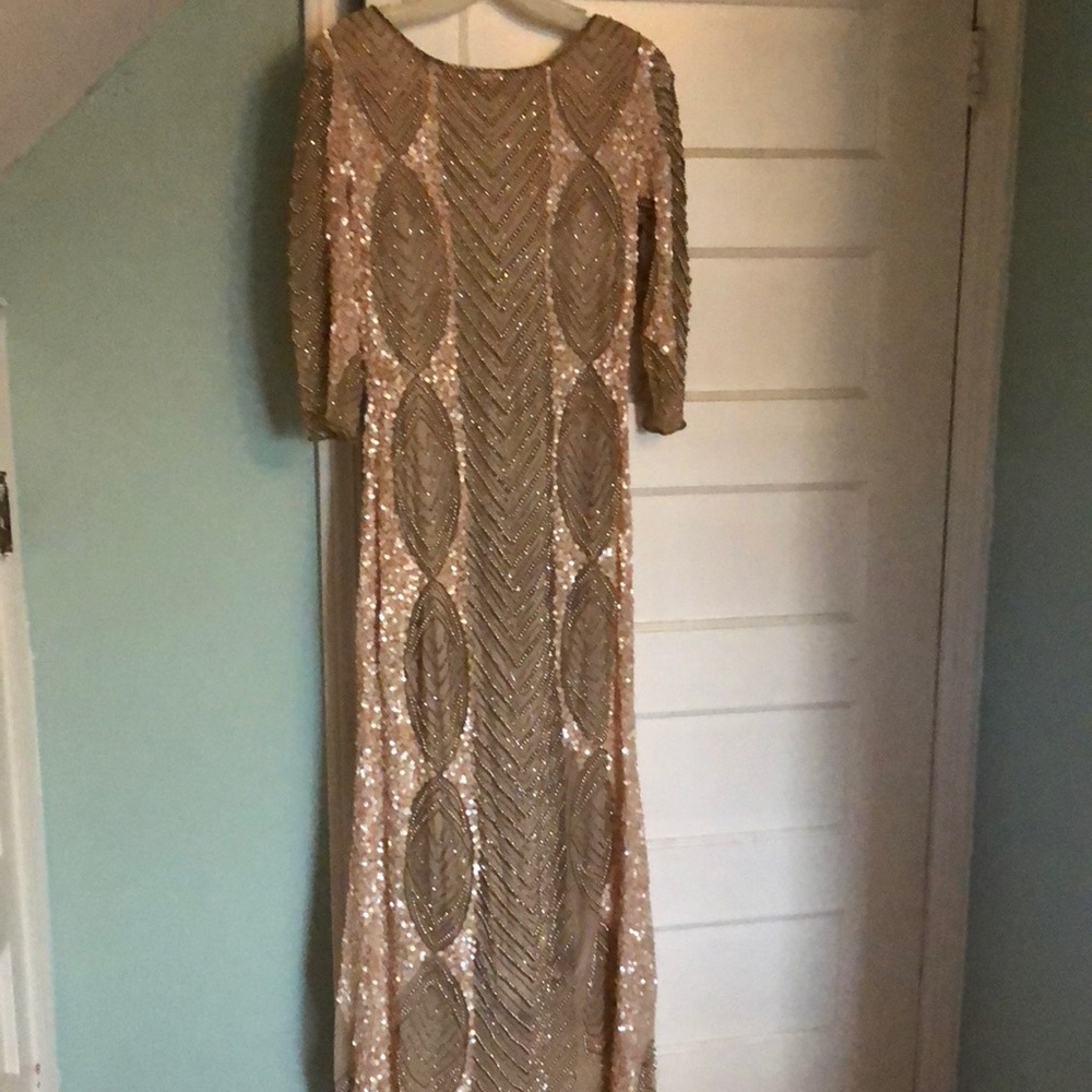 Women’s dress